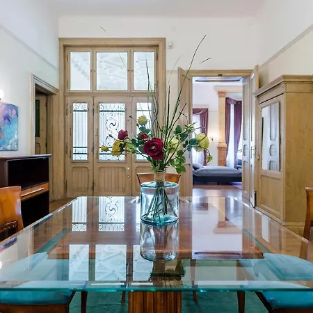Appartamento Royal Prestige 330sqm *