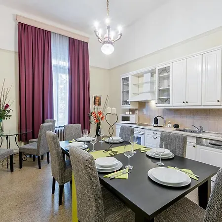 Royal Prestige 330sqm Budapest